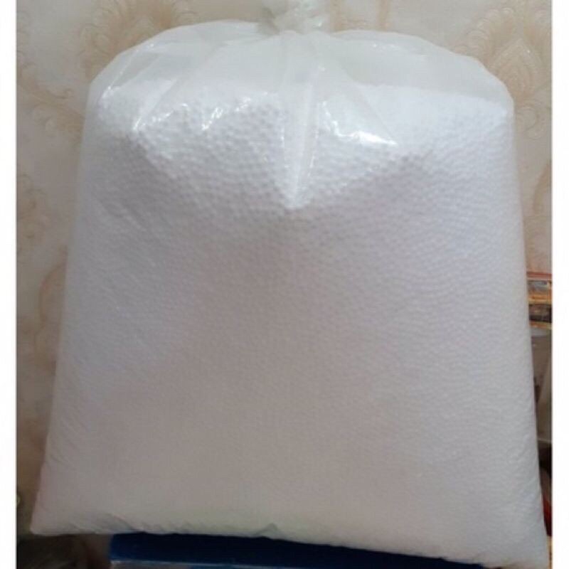 1kg Hạt xốp trắng to 5-7mm chuyên làm nhà tuyết, trang trí,hàng có sẵn kho (tối đa 2kg đủ gối XL )