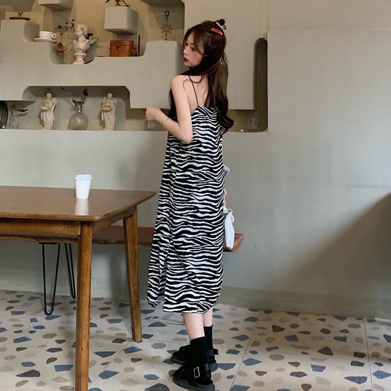 Đầm Hai Dây Dáng Dài In Họa Tiết Ngựa Vằn Dễ Thương Cho Nữ