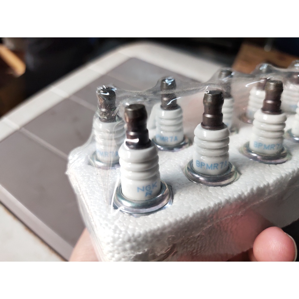 Bugi NGK BPMR 7A Nhật XỊN Chuyên Dùng Cho Máy Cưa Xích Cắt Cỏ