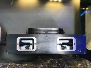 Đèn Laser 2 Cửa 7 Màu Quét Tia