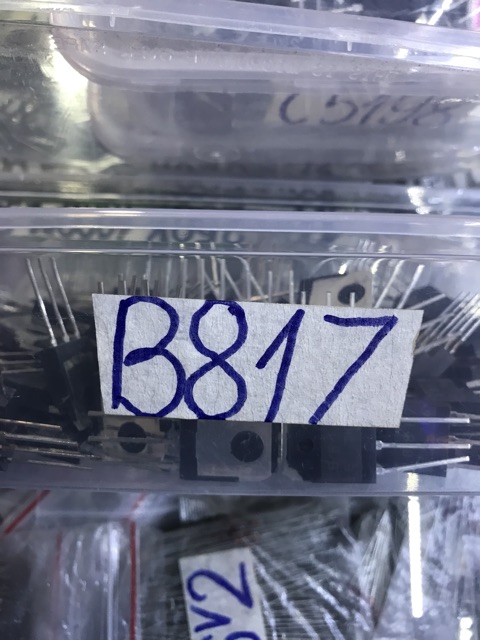 Sò công suất B817