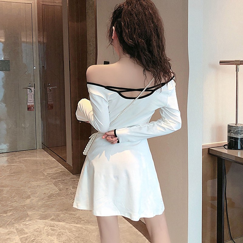 Đầm tay dài hoạ tiết chữ thiết kế trễ vai phong cách Hàn Quốc quyến rũ | BigBuy360 - bigbuy360.vn