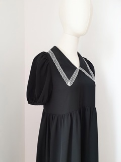 Đầm cổ viền ren AfterBefore