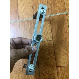 Vam mở nắp xăng 2 chân