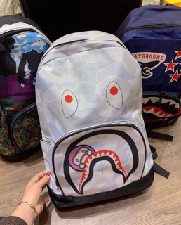 Balô Bape đủ màu luôn😛😛😍