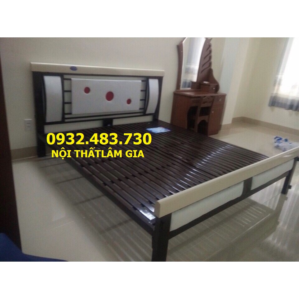 Giường sắt giả gỗ 1m6x2m giá rẻ HCM
