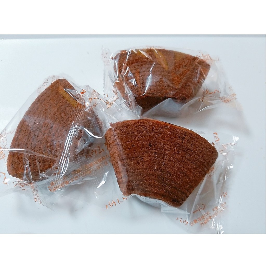 Bánh bông lan socola Baumkuchen Marukin gói 9 cái