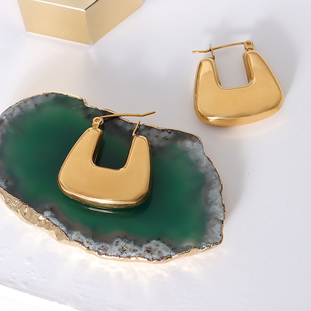 Bông tai chữ U bằng thép titan mạ vàng 18K phong cách retro