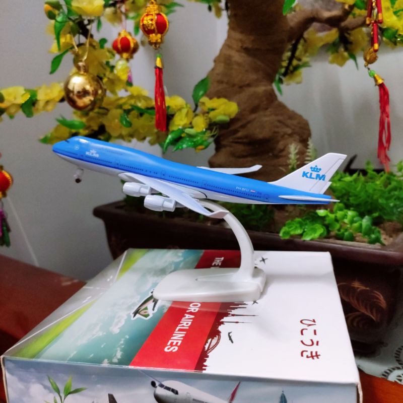 MÔ HÌNH MÁY BAY KIM LOẠI KLM  20CM