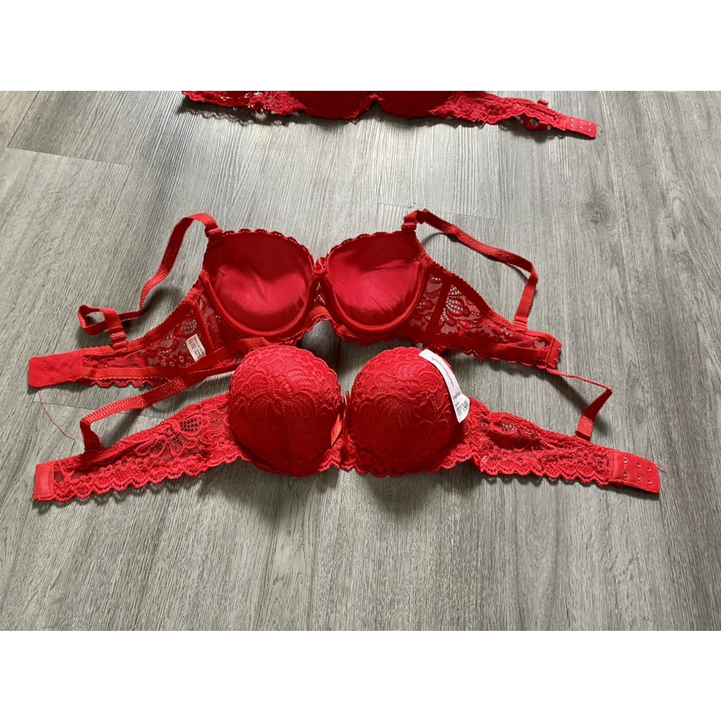 Áo lót ren Thái đệm dày nâng ngực đẩy ngực tạo khe 8382