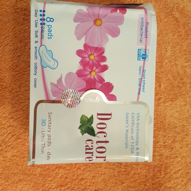 Băng vệ sinh thảo dược Docter Care ban ngày 8 miếng
