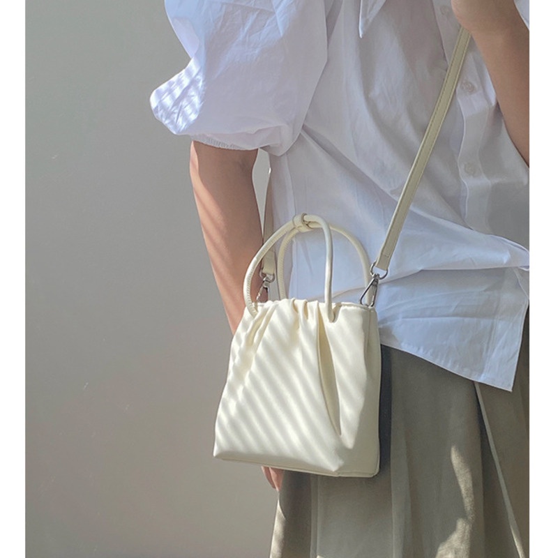 Túi xách hình vuông kiểu dáng nhỏ nhắn thời trang cho nữ