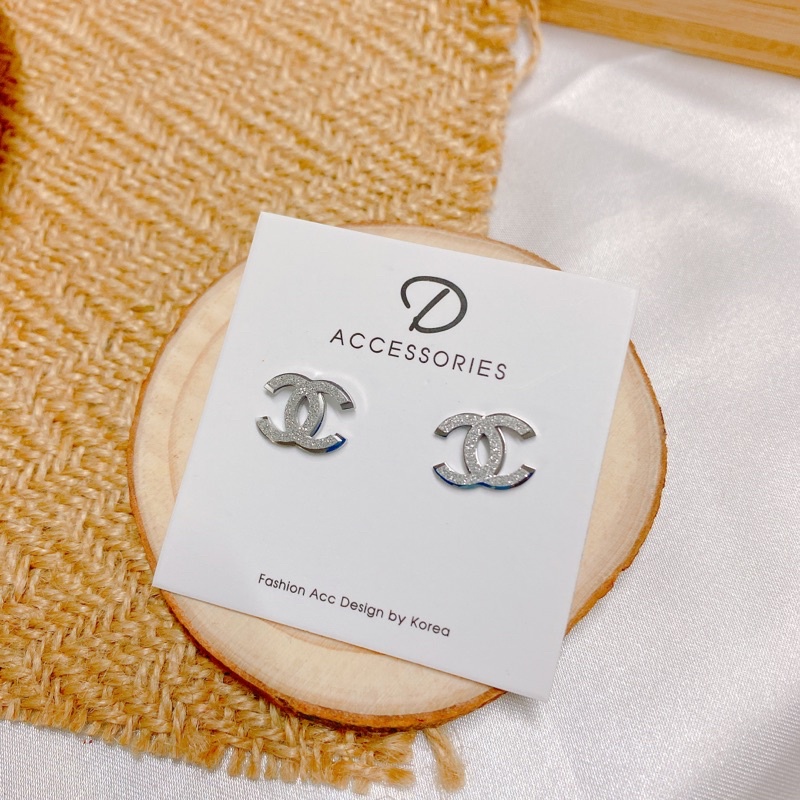 Bông tai titan chạm cát KHÔNG ĐEN