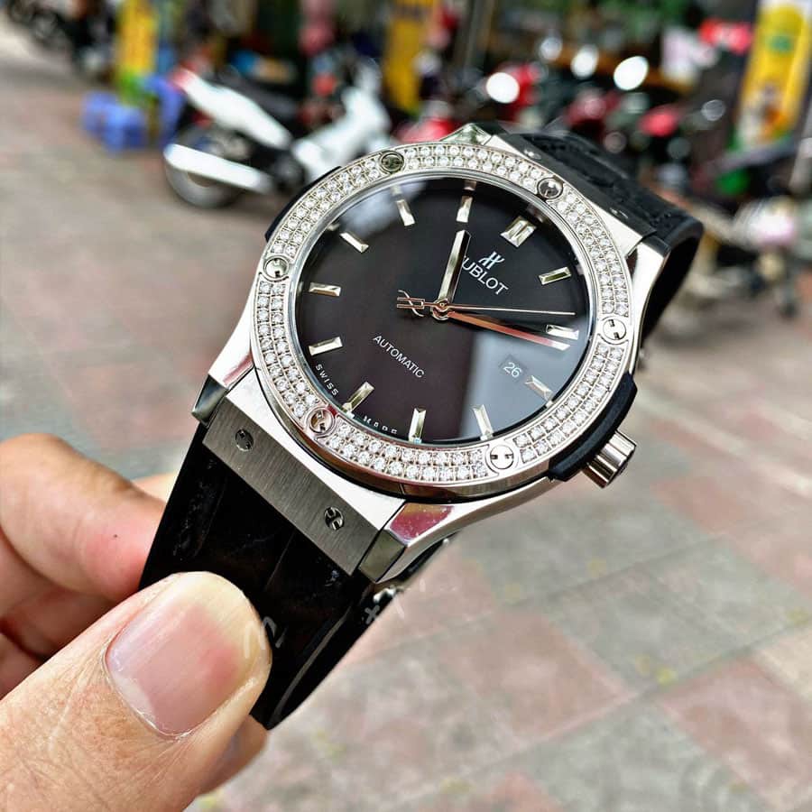 Đồng hồ Hublot Nam đính đá kép 2 vành đá máy cơ automatic mặt đen vỏ trắng 42mm dây da, dây cao su | BigBuy360 - bigbuy360.vn