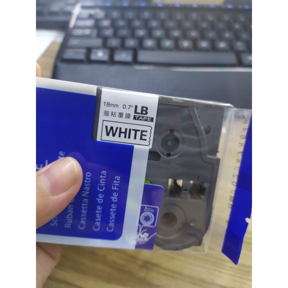 Băng nhãn in LB-241 khổ 18mm, máy in Brother P-Touch e110, e300 Chữ đen nền trắng