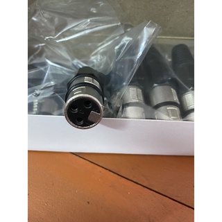 Jack hàn Canon Cái (Đen trắng)