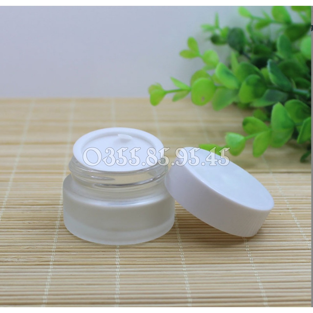 Hũ thủy tinh 5g / 10g / 15G / 20g / 30g / 50g / 100g thân mờ nắp trắng và bạc - Hủ chiết kem, đựng mỹ phẩm du lịch.