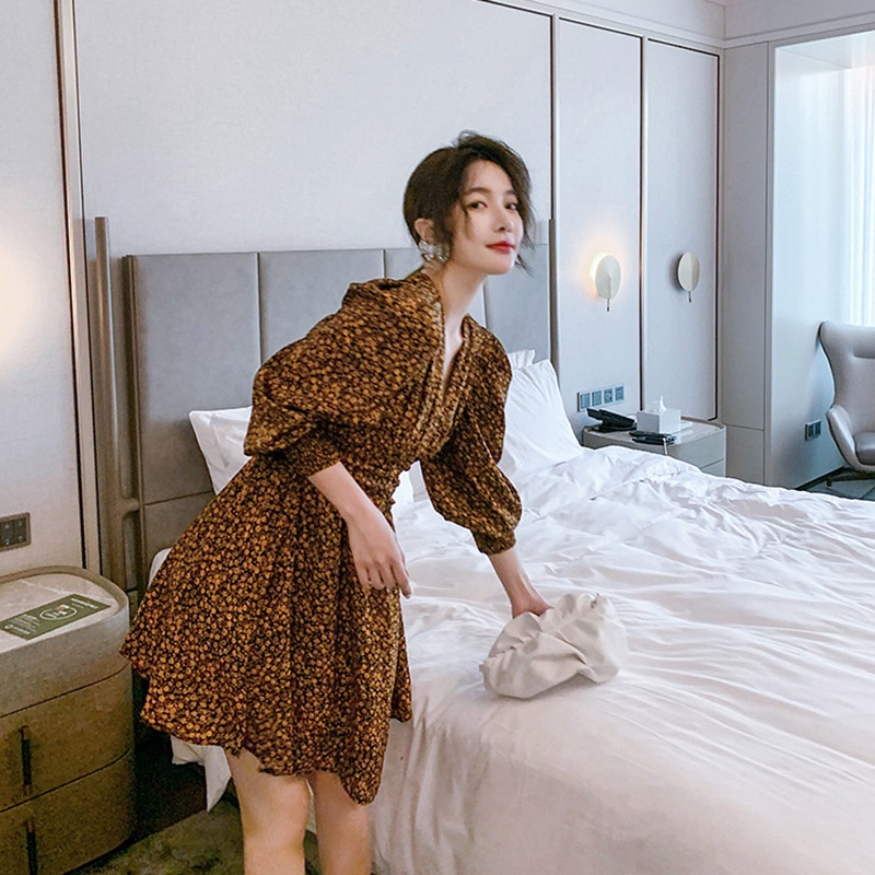 Đầm hoa IELGY tay dài cổ V thanh lịch thời trang cho nữ