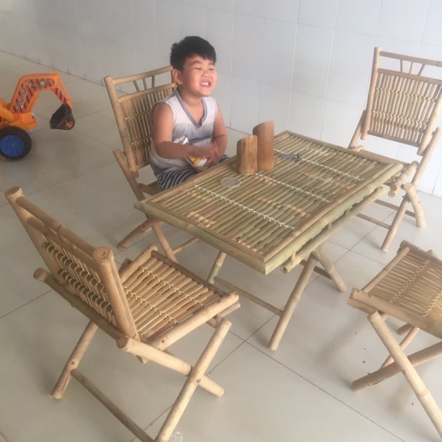 Bàn ghế tre đẹp mẫu xếp gấp gọn 1 bàn 2 ghế
