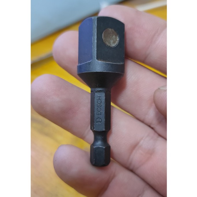 Đầu Chuyển Bắn Vít Sang Bulong 1/2&quot; Của BOSCH - Loại Chống Rớt Khi Làm Việc Trên Cao