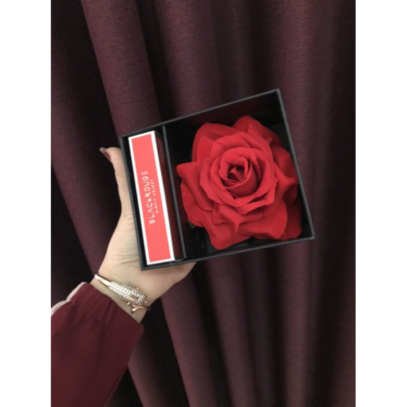 Hộp hoa son thỏi cao cấp  kèm hoa hồng nhung  kèm nơ | BigBuy360 - bigbuy360.vn