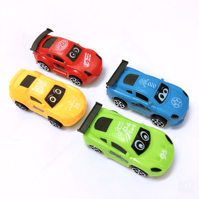 Đồ chơi xe mini chạy cót bé xinh
