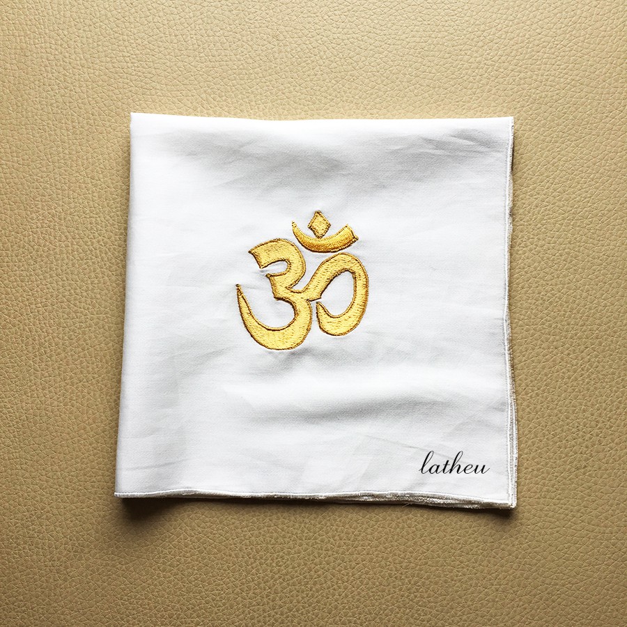 Khăn thêu chữ 🕉 Om hay Aum