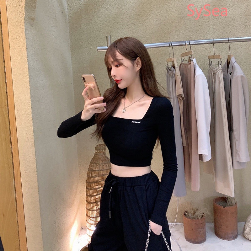 Áo croptop đen tay dài hoạ tiết thêu phong cách ngọt ngào cho nữ