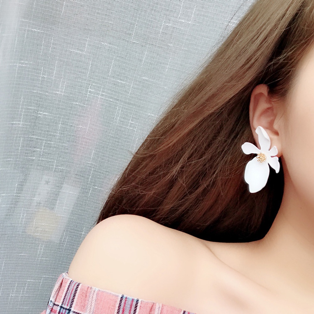 Đôi Bông Tai Hình Hoa Cúc Thời Trang Cho Nữ