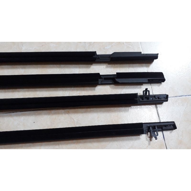 Nẹp chân kính cánh cửa honda Civic 2006-2011, không có mạ crom