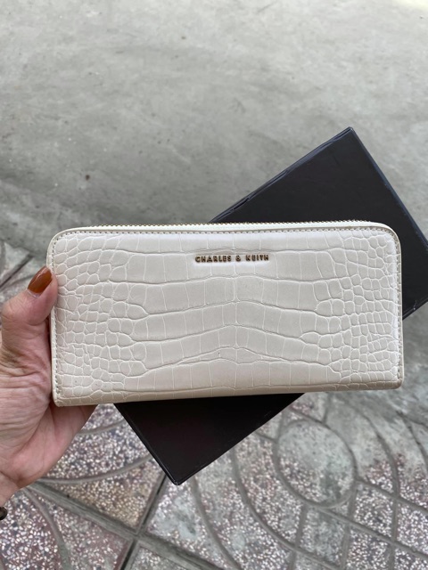 Ví dài 2 ngăn da sần dư xịn cnk