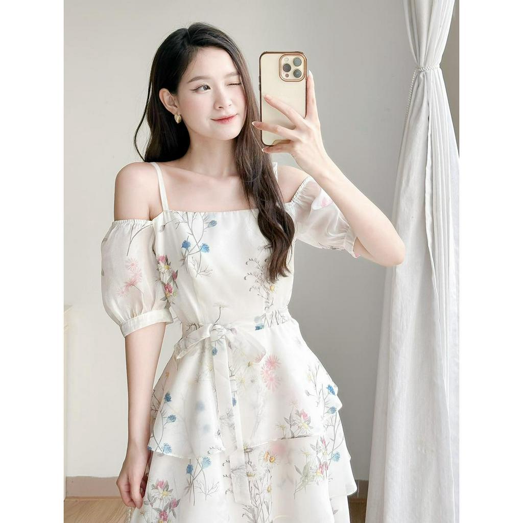 MYAN DESIGN Váy Voan Hoa 2 Dây Trễ Vai Tay Bồng 3 Tầng Thắt Nơ Eo Dáng Lửng Điệu Đà Nữ Tính Vvn052307
