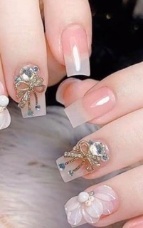 Charm nơ quốc dân hót hít