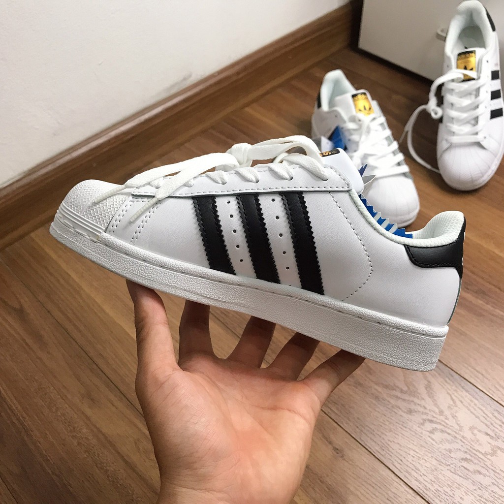 [Adidas giày]Giày Superstar da miếng kiểu dáng classic lên chân cực đẹp fullbox mới về tại shop. ?