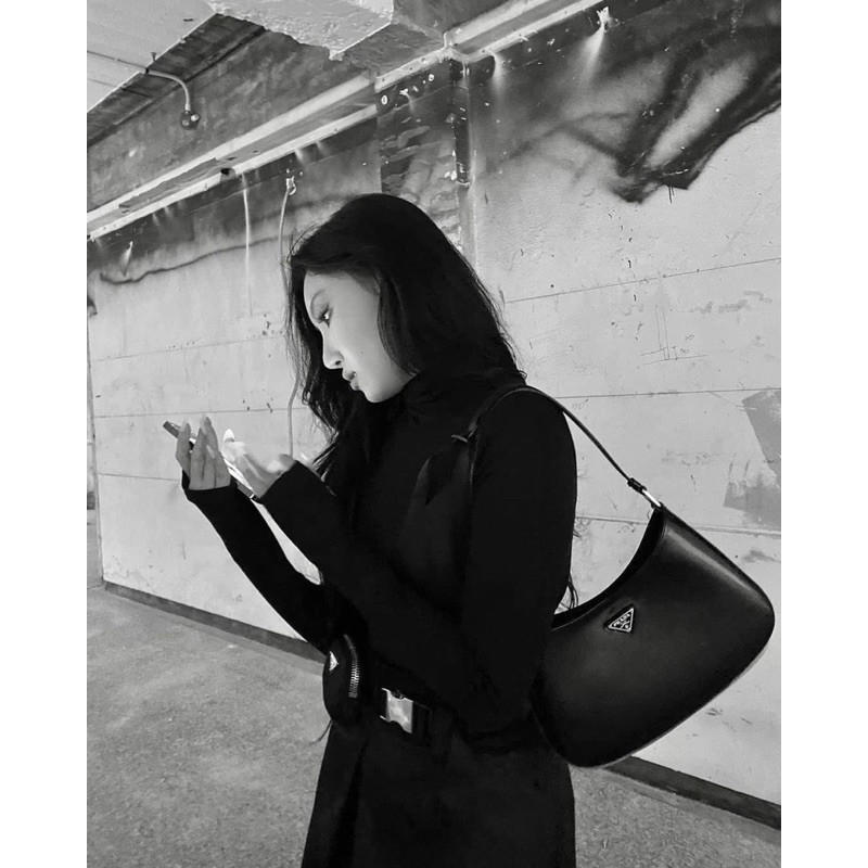 Túi Prada Cleo Bag 2021 | BigBuy360 - bigbuy360.vn