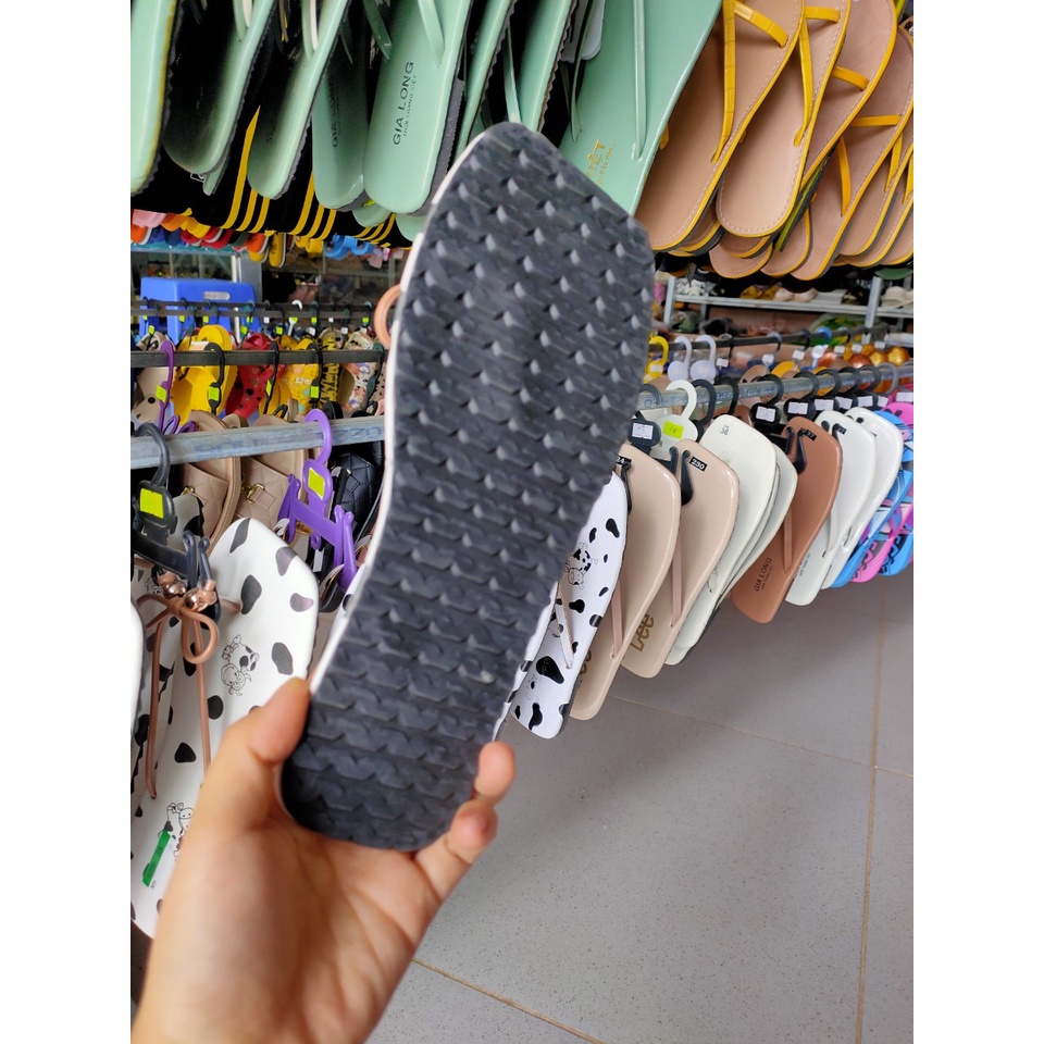 Dép Bò Sữa Xỏ Ngón Thời Trang Nữ Quai Mảnh Siêu Xinh