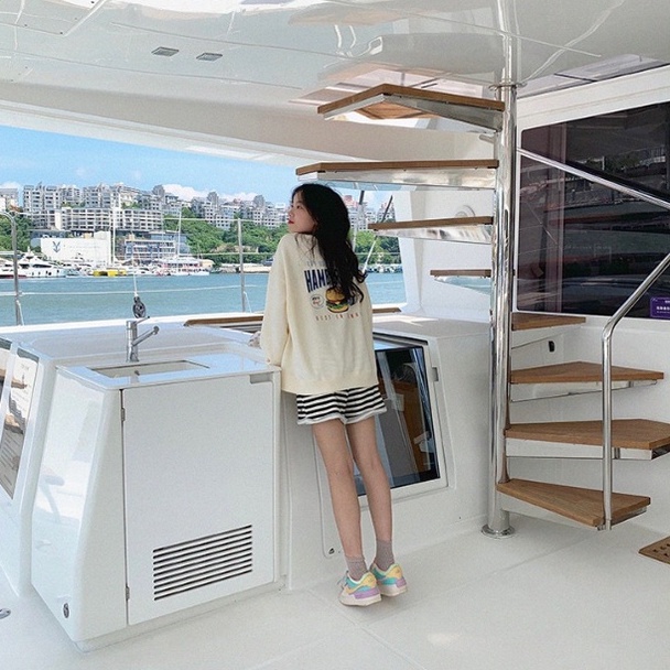 Porozi  Áo sweater tay dài dáng rộng in hình burger kiểu Hàn Quốc xinh xắn cho nữ