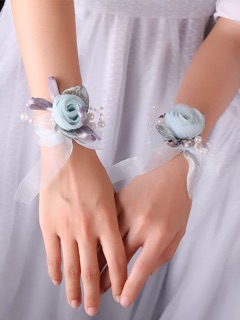 Vòng tay buộc nơ cô dâu