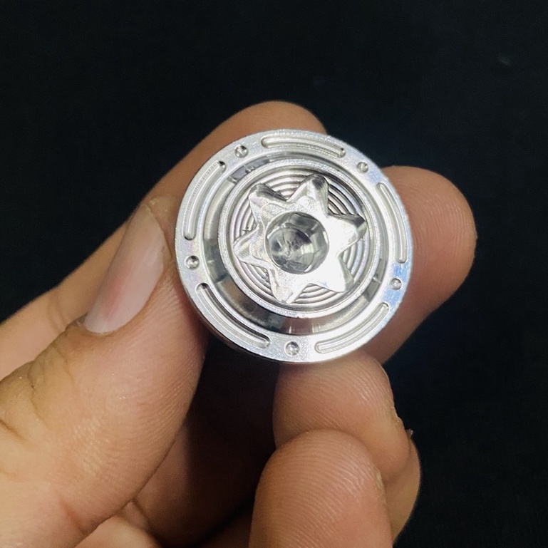 Bộ 2 ốc mâm lửa, ốc nắp nhớt INOX 304 Salaya thái mẫu NGÔI SAO XOẮN sử dụng cho các dòng xe HONDA, YAMAHA