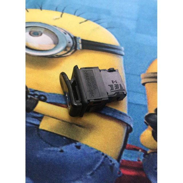 Công tắc nút còi lắp theo đèn trợ sáng