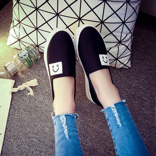 GIÀY LƯỜI SLIP ON MẶT CƯỜI ÊM CHÂN GIÁ TỐT