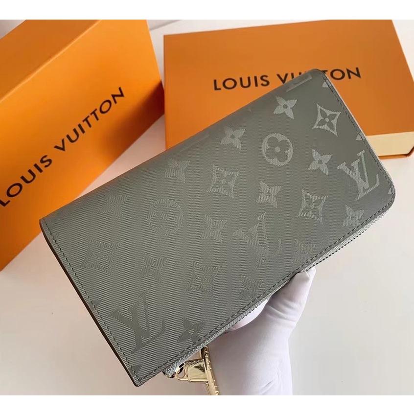 Sẵn sàng giao hàng Ví nam hàng hiệu Louis Vuitton LV mới có hộp