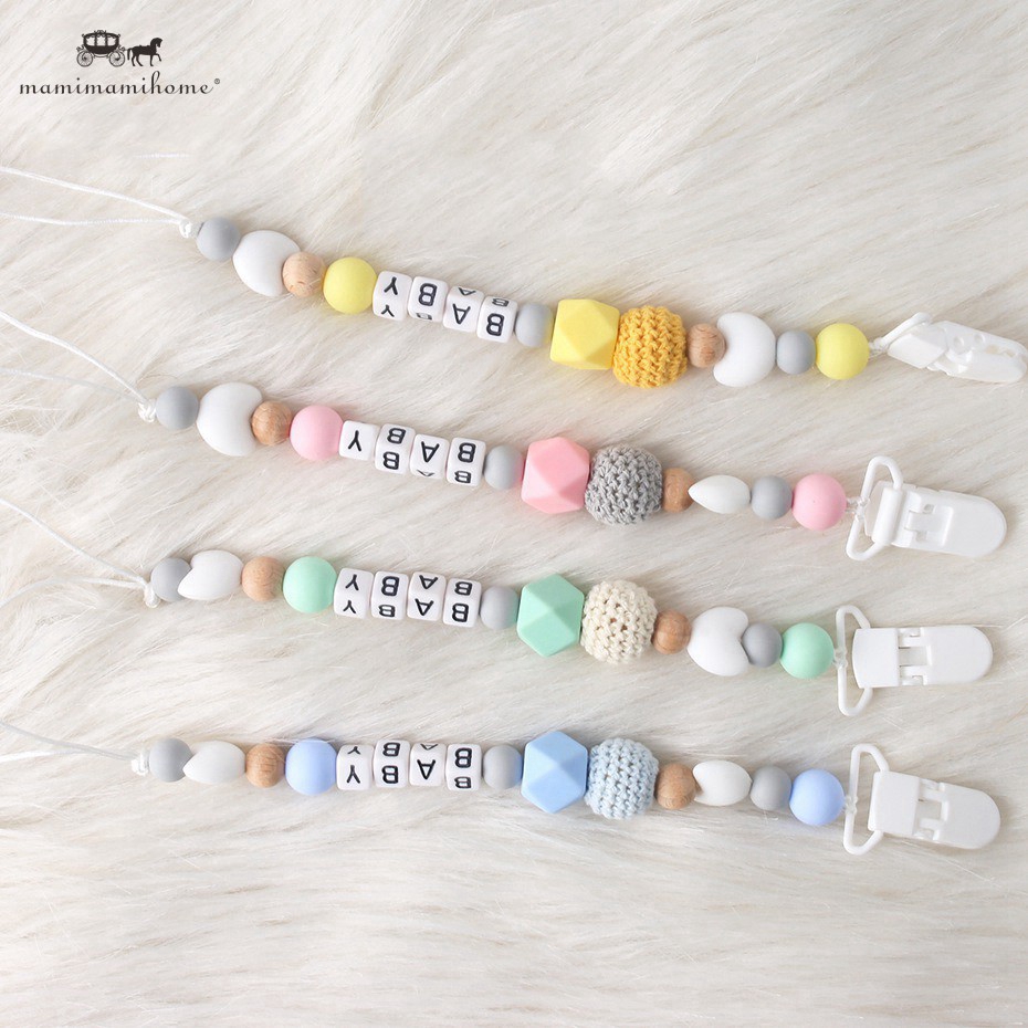 Dây đeo tay Mamimamihome bằng acrylic resin + silicone khắc chữ đồ chơi ngậm mọc răng cho bé