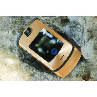 [ĐIỆN THOẠI ĐỘC LẠ] Motorola V3i nắp gặp thiết kế độc đáo sang trọng bàn phím thép bảo hành 1 NĂM