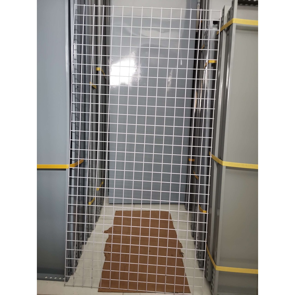 Tấm lưới sắt treo phụ kiện, Tấm lưới trang trí decor 1mx50