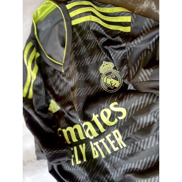 Set bộ quần áo thể thao bóng đá nam nữ vải gai mịn clb real madrid sân khách màu ghi xám sọc xanh cốm 2022 2023