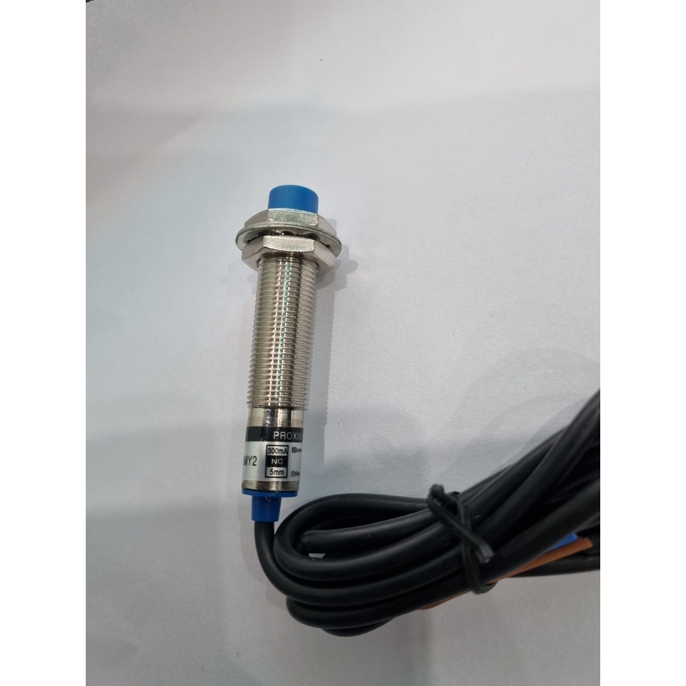 Cảm biến tiêm cận phi 12 Omron E2E- X5MY2 NC 90-250VAC