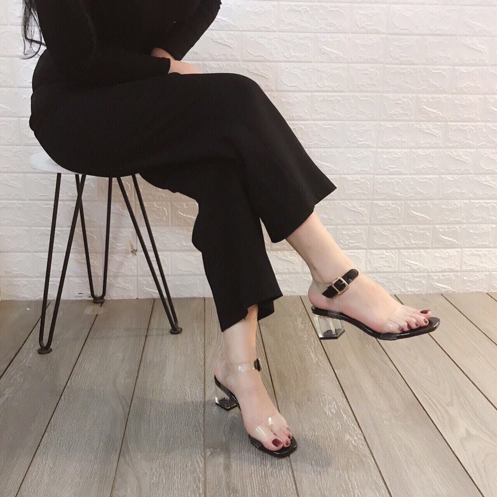 Dép nữ sandal  gót trong quai khóa cực xinh lên chân siêu điệu đà