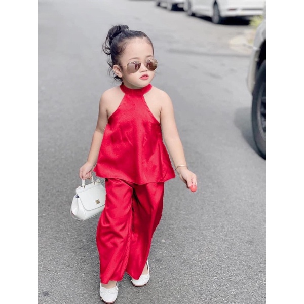 Bộ lụa cổ yếm bé gái