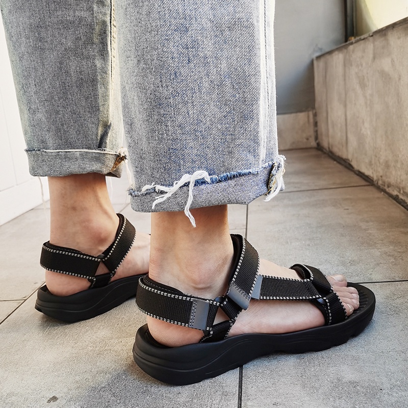 Giày Sandal Siêu Nhẹ Size 39-46 Thời Trang Đi Biển Mùa Hè Cho Nam